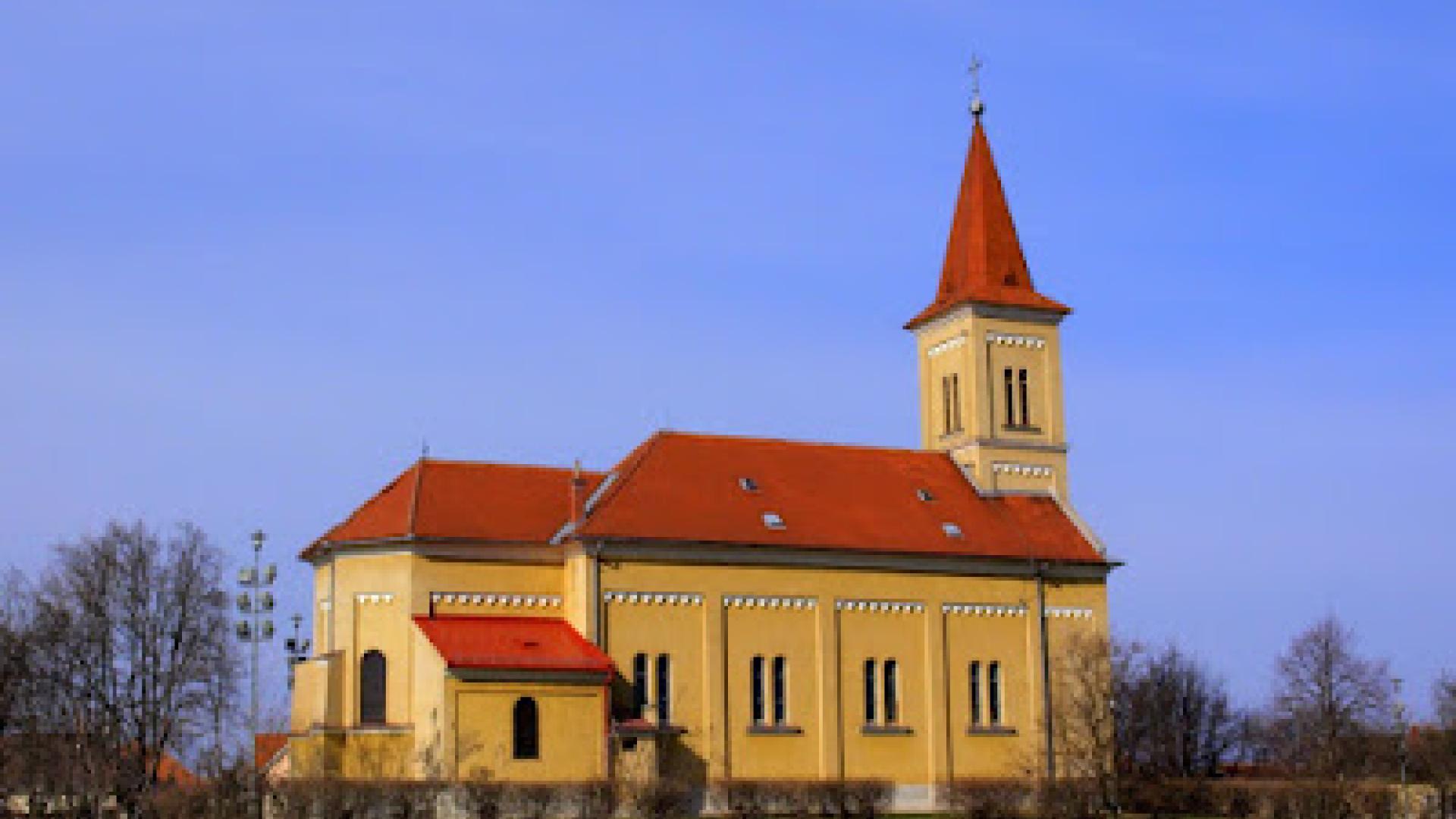 Szent László Plébánia temploma – Veszprém